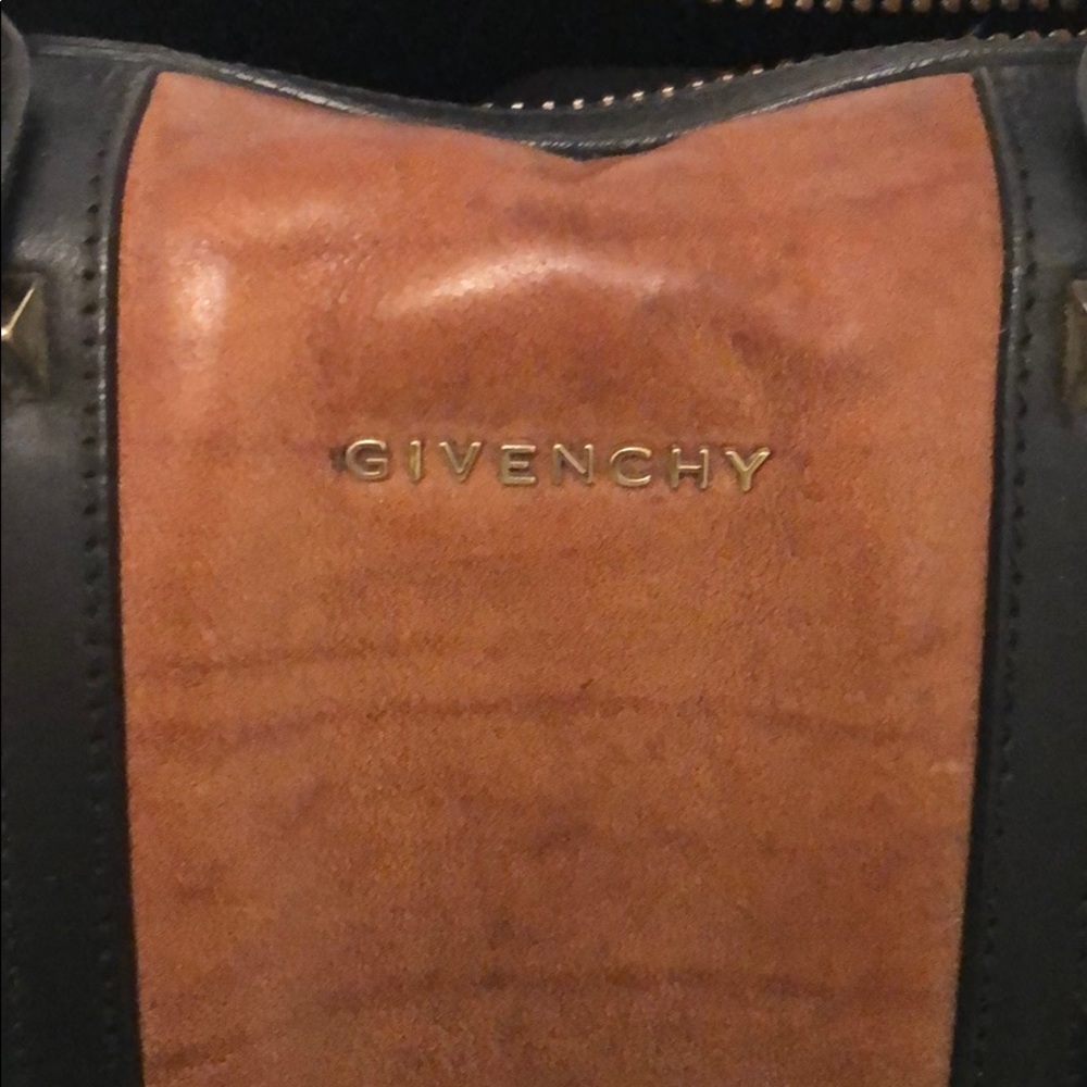 Givenchy Lucrezia - Picture 2 of 10
